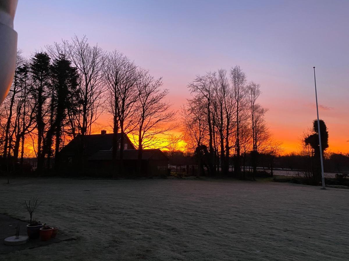 Nyopfort Luksusvaerelse I Naturskonne Og Rolige Omgivelser Branderup Bagian luar foto